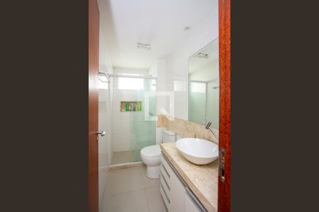 Apartamento à venda com 100m², 2 quartos e 1 vaga Apartamento à venda com 100m², 2 quartos e 1 vagaBanheiro 1