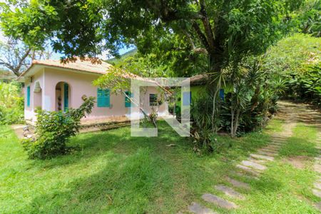 Casa à venda com 280m², 6 quartos e 6 vagasCasa 1 - Área externa