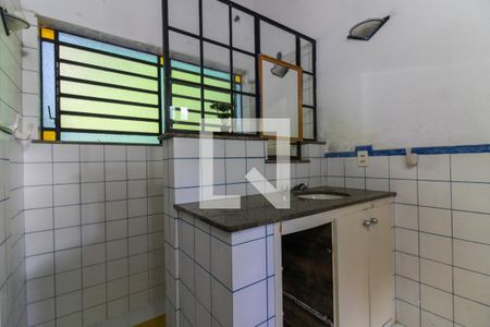 Casa à venda com 280m², 6 quartos e 6 vagasCasa 2 - Banheiro Social 1