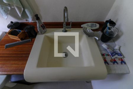 Casa à venda com 280m², 6 quartos e 6 vagasCasa 1 - Banheiro