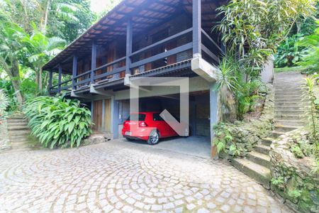 Casa à venda com 280m², 6 quartos e 6 vagasCasa 2 - Área externa