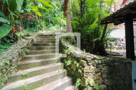 Casa à venda com 280m², 6 quartos e 6 vagasCasa 2 - Área externa