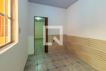 Quarto 2 de casa para alugar com 2 quartos, 90m² em Vila Macedopolis, São Paulo