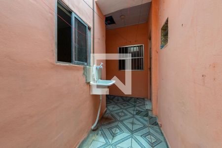 Casa para alugar com 90m², 2 quartos e sem vagaQuintal