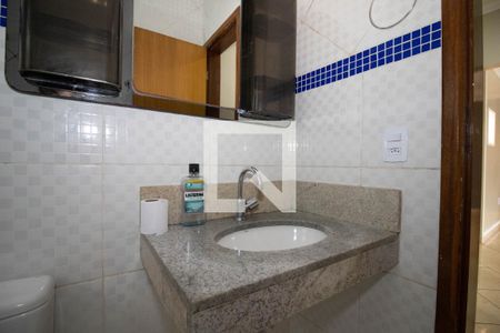 Casa para alugar com 183m², 3 quartos e 2 vagasBanheiro Social