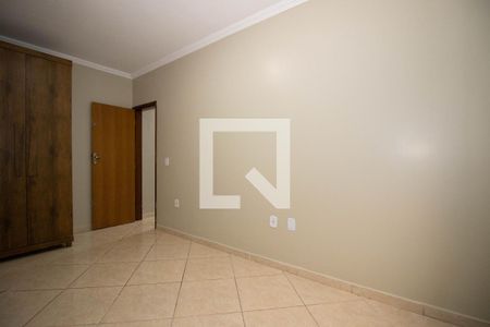 Casa para alugar com 183m², 3 quartos e 2 vagasSuíte