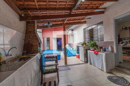 Casa à venda com 265m², 2 quartos e 3 vagas Casa à venda com 265m², 2 quartos e 3 vagasLavanderia