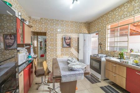 Casa à venda com 265m², 2 quartos e 3 vagas Casa à venda com 265m², 2 quartos e 3 vagasCozinha