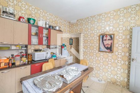 Casa à venda com 265m², 2 quartos e 3 vagas Casa à venda com 265m², 2 quartos e 3 vagasCozinha