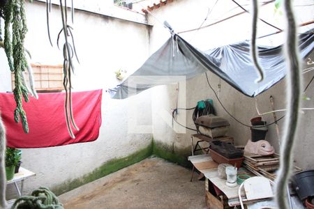 Casa à venda com 130m², 2 quartos e 1 vagaQuintal