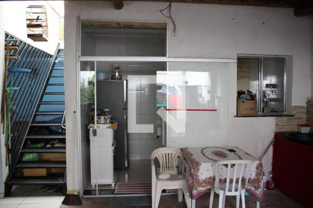 Casa à venda com 130m², 2 quartos e 1 vagaQuintal