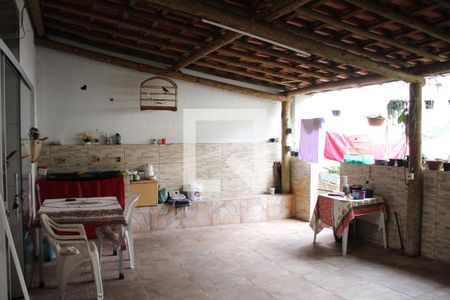 Casa à venda com 130m², 2 quartos e 1 vagaÁrea de Serviço