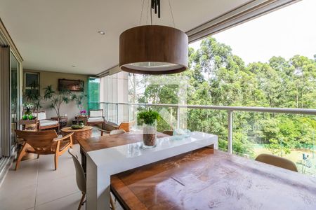 Varanda Gourmet de apartamento à venda com 3 quartos, 228m² em Tamboré, Santana de Parnaíba