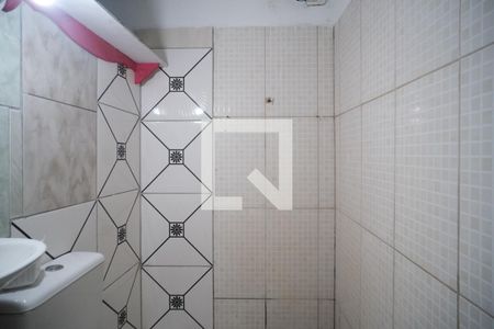 Banheiro de casa para alugar com 1 quarto, 49m² em Vila Nova Teresa, São Paulo