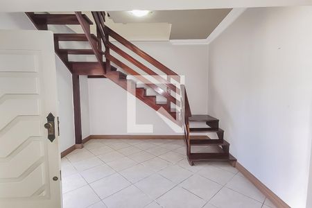 Escada de casa à venda com 4 quartos, 148m² em Boa Vista, Novo Hamburgo