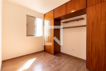 Quarto 1 de apartamento para alugar com 2 quartos, 54m² em Jardim São Savério, São Paulo