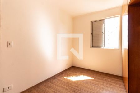 Quarto 1 de apartamento para alugar com 2 quartos, 54m² em Jardim São Savério, São Paulo