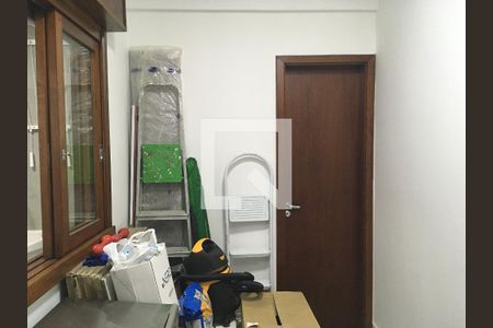 Apartamento à venda com 122m², 3 quartos e 1 vaga Apartamento à venda com 122m², 3 quartos e 1 vagaQuarto de Serviço