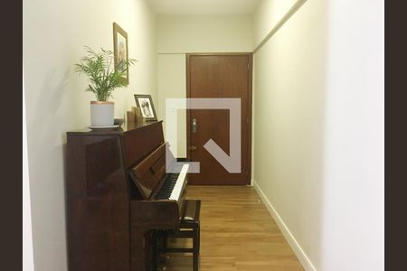 Apartamento à venda com 122m², 3 quartos e 1 vaga Apartamento à venda com 122m², 3 quartos e 1 vagaCorredor