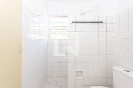 Banheiro de casa para alugar com 1 quarto, 70m² em Parque Bristol, São Paulo