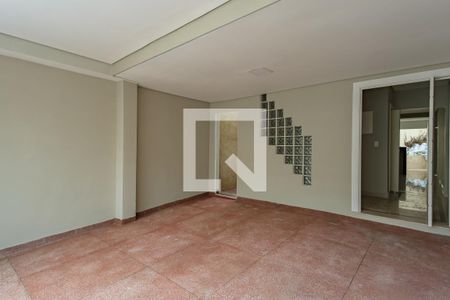 Casa à venda com 120m², 2 quartos e 2 vagasGaragem