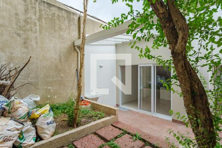 Casa à venda com 120m², 2 quartos e 2 vagasQuintal