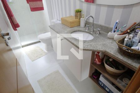 Casa à venda com 115m², 3 quartos e 3 vagasBanheiro da suíte 1