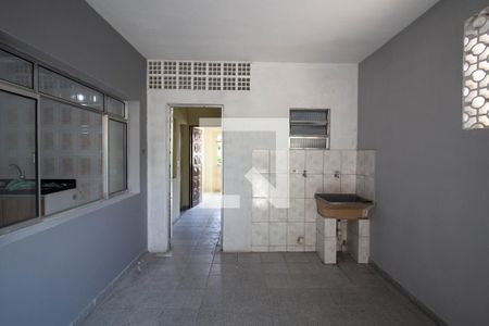 Casa para alugar com 40m², 1 quarto e 1 vagaÁrea de Serviço