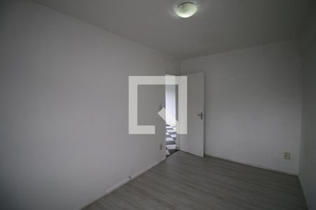 Quarto 1 de apartamento para alugar com 2 quartos, 55m² em Olaria, Rio de Janeiro