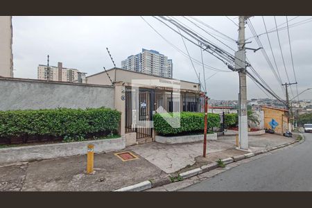 Apartamento para alugar com 57m², 3 quartos e 1 vaga Apartamento para alugar com 57m², 3 quartos e 1 vagaFachada