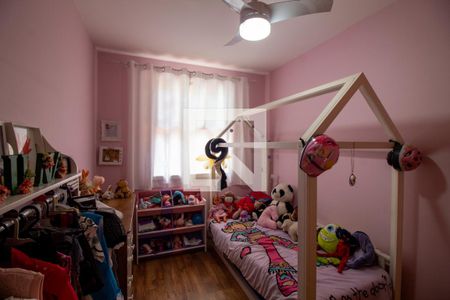 Casa à venda com 350m², 4 quartos e 4 vagas Casa à venda com 350m², 4 quartos e 4 vagasQuarto 2