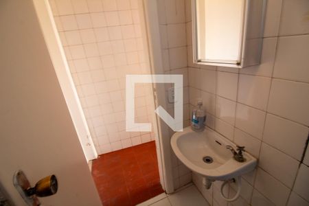 Casa à venda com 350m², 4 quartos e 4 vagas Casa à venda com 350m², 4 quartos e 4 vagasBanheiro de serviço