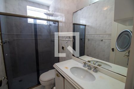 Casa à venda com 350m², 4 quartos e 4 vagas Casa à venda com 350m², 4 quartos e 4 vagasBanheiro da Suíte 2