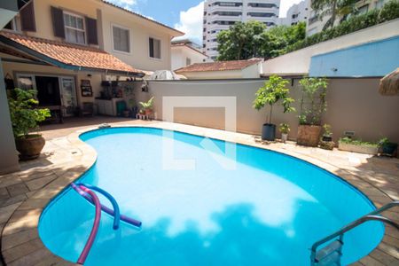 Casa à venda com 350m², 4 quartos e 4 vagas Casa à venda com 350m², 4 quartos e 4 vagasPiscina e Area de Lazer