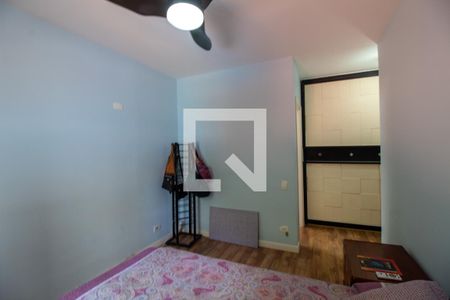 Casa à venda com 350m², 4 quartos e 4 vagas Casa à venda com 350m², 4 quartos e 4 vagasQuarto 3 - Suíte 1