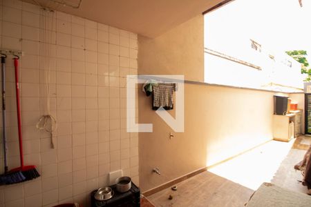 Casa à venda com 350m², 4 quartos e 4 vagas Casa à venda com 350m², 4 quartos e 4 vagasÁrea de Serviço