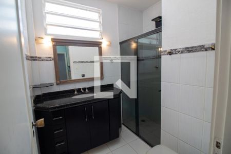 Casa à venda com 350m², 4 quartos e 4 vagas Casa à venda com 350m², 4 quartos e 4 vagasBanheiro da Suíte 1