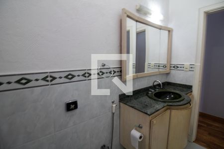 Casa à venda com 350m², 4 quartos e 4 vagas Casa à venda com 350m², 4 quartos e 4 vagasBanheiro
