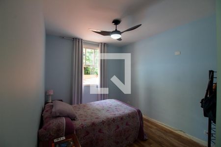 Casa à venda com 350m², 4 quartos e 4 vagas Casa à venda com 350m², 4 quartos e 4 vagasQuarto 3 - Suíte 1