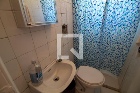 Casa à venda com 350m², 4 quartos e 4 vagas Casa à venda com 350m², 4 quartos e 4 vagasBanheiro de serviço