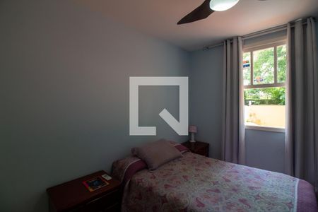 Casa à venda com 350m², 4 quartos e 4 vagas Casa à venda com 350m², 4 quartos e 4 vagasQuarto 3 - Suíte 1