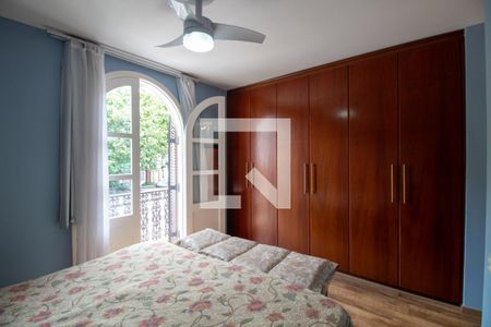 Casa à venda com 350m², 4 quartos e 4 vagas Casa à venda com 350m², 4 quartos e 4 vagasQuarto 4 - Suíte 2