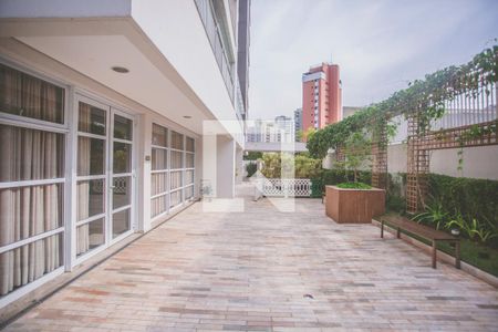 Apartamento à venda com 70m², 2 quartos e 1 vagaÁrea comum