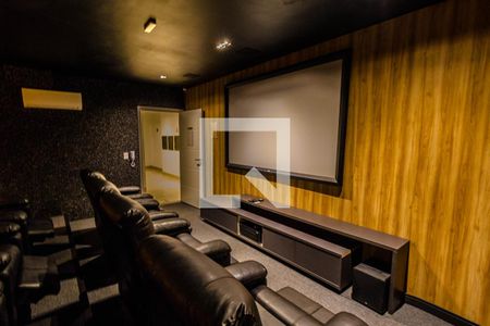 Apartamento para alugar com 75m², 2 quartos e 1 vaga Apartamento para alugar com 75m², 2 quartos e 1 vagaÁrea comum - Cinema