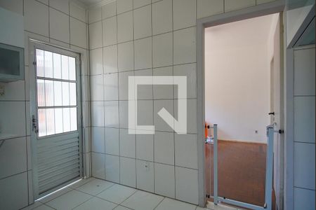 Casa para alugar com 270m², 7 quartos e 6 vagasCozinha