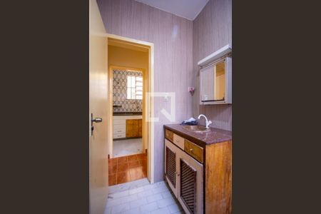 Banheiro de apartamento para alugar com 1 quarto, 30m² em Raul Veiga, São Gonçalo