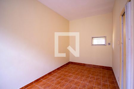 Quarto de apartamento para alugar com 1 quarto, 30m² em Raul Veiga, São Gonçalo