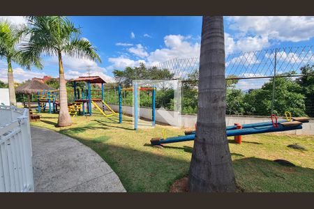 Apartamento para alugar com 65m², 2 quartos e 2 vagasÁrea comum - Playground