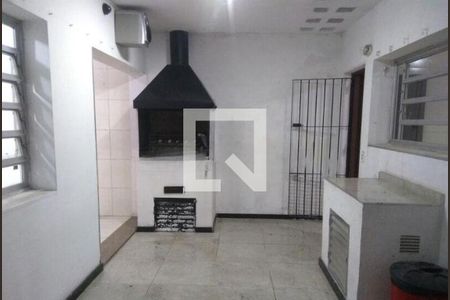 Casa à venda com 4 quartos, 144m² em Água Rasa, São Paulo