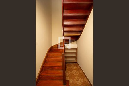 Escada de casa para alugar com 2 quartos, 150m² em Freguesia do Ó, São Paulo